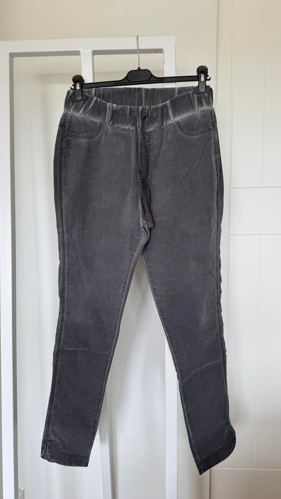 Zusss broek maat L - goede staat!, Ophalen of Verzenden, Zo goed als nieuw, Blauw, W30 - W32 (confectie 38/40)