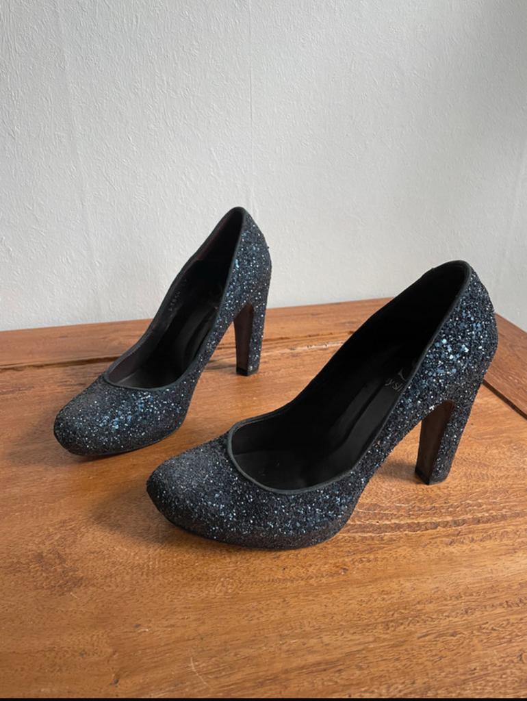 Donker blauwe glitter pumps van Sinel - Maat 37, Pumps, Blauw, Ophalen of Verzenden, Zo goed als nieuw