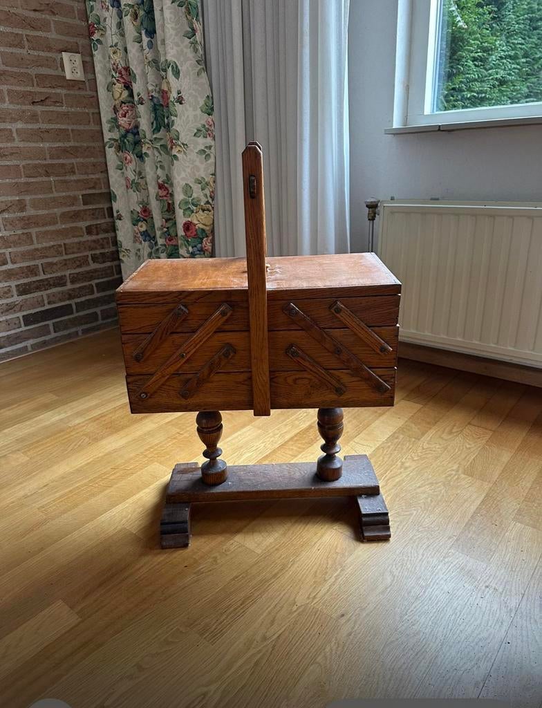 Mooie ouderwetse naaimand, Ophalen of Verzenden