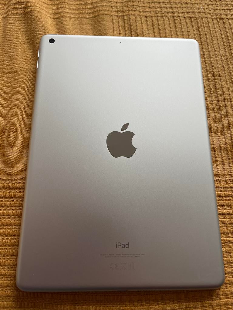 Apple iPad - 64GB (like new + smart cover), Computers en Software, Apple iPads, 10 inch, Apple iPad, Ophalen of Verzenden, Zo goed als nieuw