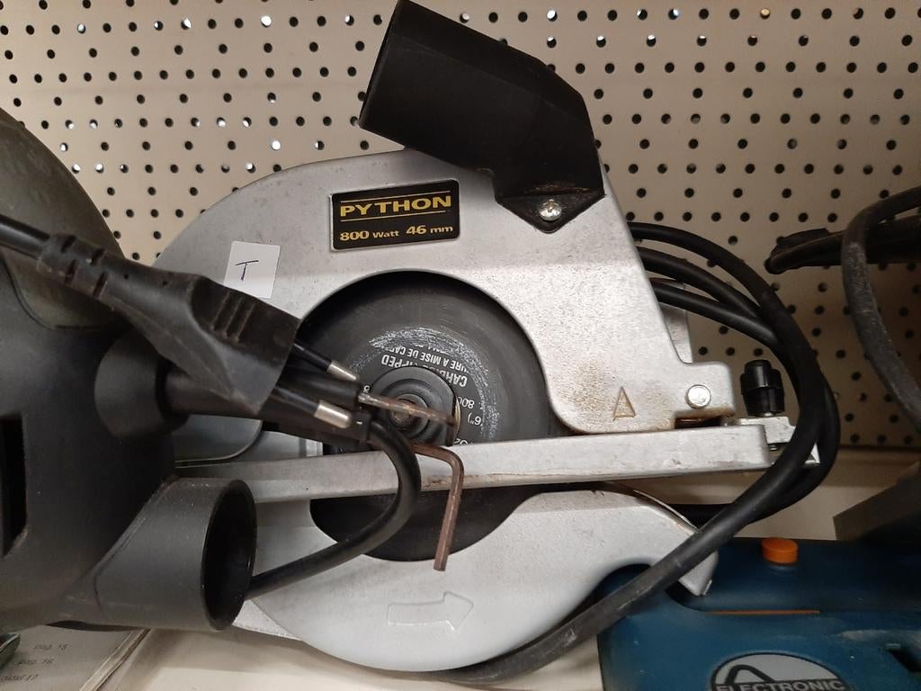 Diverse schuurmachines en boenmachines, Ophalen