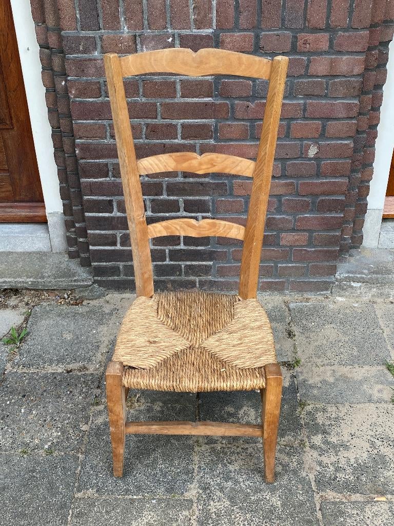 Vintage bidstoel hout riet biezen stijl Charlotte Perriand, Antiek en Kunst, Antiek | Meubels | Stoelen en Banken, Ophalen of Verzenden
