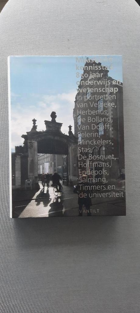 Boek Maastricht kennisstad 850 jaar., Boeken, Geschiedenis | Stad en Regio, Ophalen of Verzenden, Zo goed als nieuw