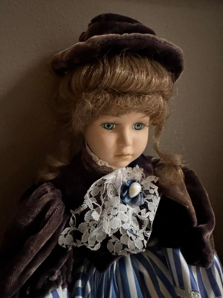 Oude Pop  “Lady Doll “ 1960/70, Verzamelen, Poppen, Ophalen of Verzenden, Zo goed als nieuw, Pop