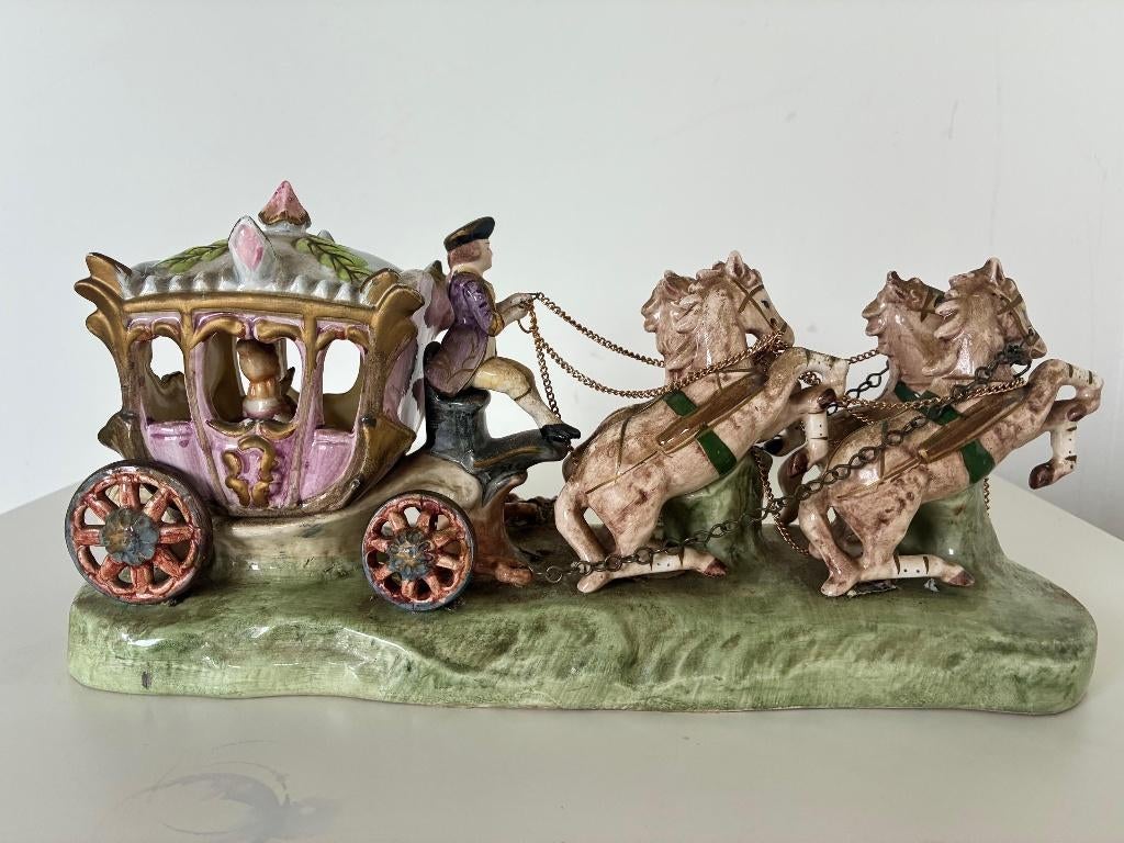 Antiek beeld, Armani Porseleinen Paardenkoets, Antiek en Kunst, Antiek | Porselein, Ophalen of Verzenden