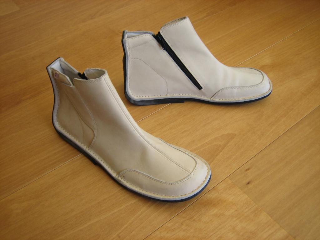 Zeer aparte naturel enkellaarsjes DESIGN WEAR 2U 39 snazzeys, Verzenden, Beige, Lage of Enkellaarzen, Nieuw