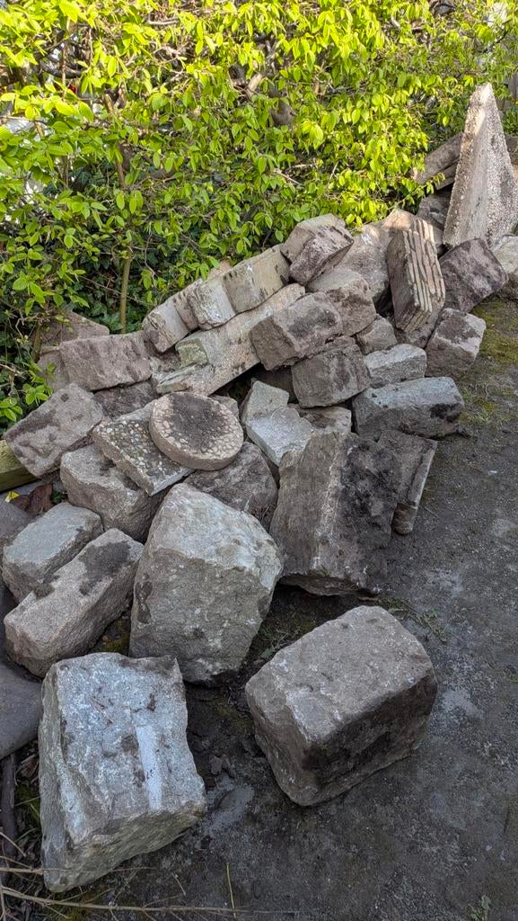 Diverse partij gebruikte stenen en brokken, Doe-het-zelf en Verbouw, Metselstenen, Ophalen of Verzenden