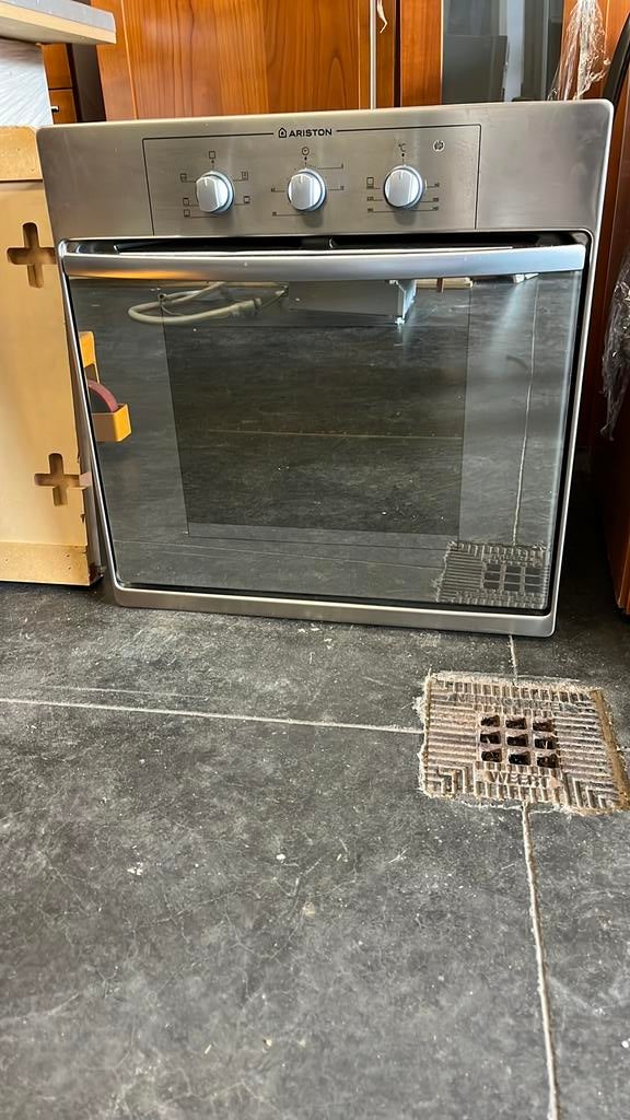 Ariston oven, Ophalen, Zo goed als nieuw, 45 tot 60 cm