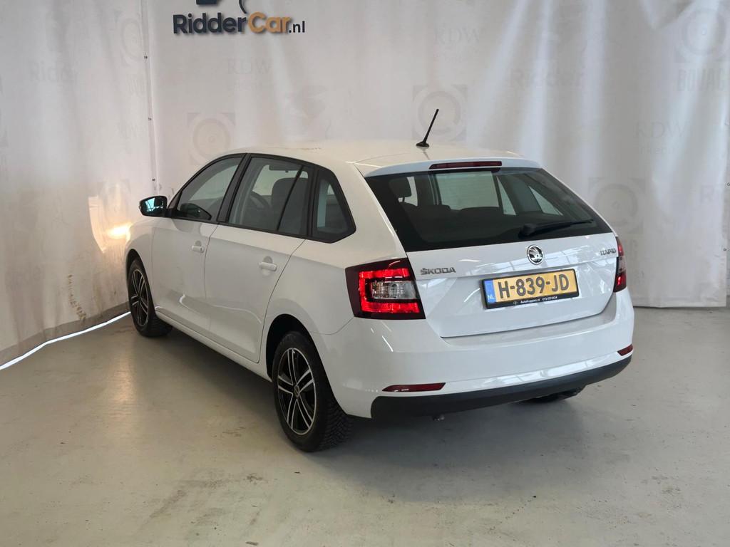 Skoda Rapid Spaceback 1.0 TSI Greentech Clever|AIRCO|VELGEN|, Voorwielaandrijving, Gebruikt, Euro 6, Wit