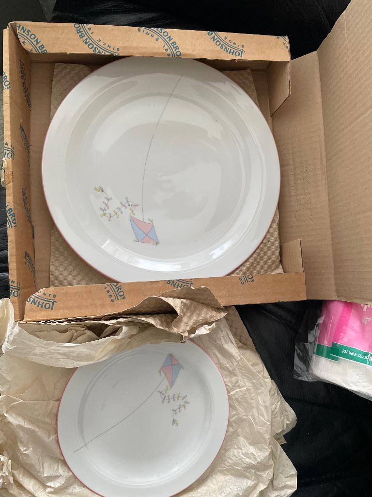 Borden, Huis en Inrichting, Keuken | Servies, Ophalen, Nieuw, Bord(en), Overige stijlen