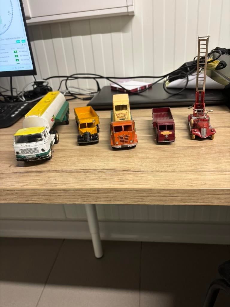 Originele Dinky Toys 6 stuks, Hobby en Vrije tijd, Modelauto's | 1:43, Ophalen of Verzenden, Zo goed als nieuw, Auto, Dinky Toys