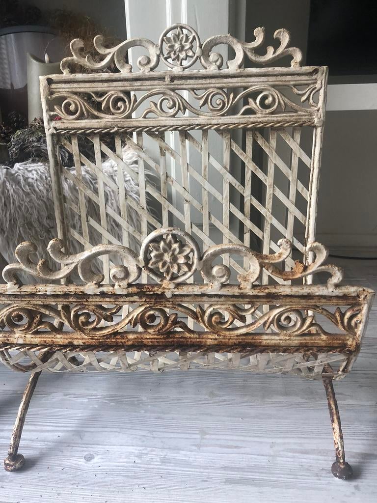 Brocante lectuurbak, Ophalen