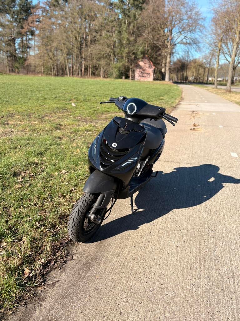 Zip 172cc A1, Fietsen en Brommers, Scooters | Piaggio, Ophalen, Zo goed als nieuw, Tweetakt, Zip