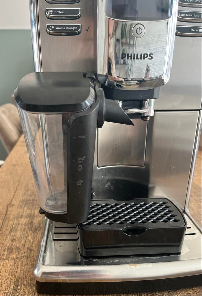 Philips EP5335 koffiemachine, Witgoed en Apparatuur, Koffiezetapparaten, Ophalen, Gebruikt, Koffiemachine, Koffiebonen