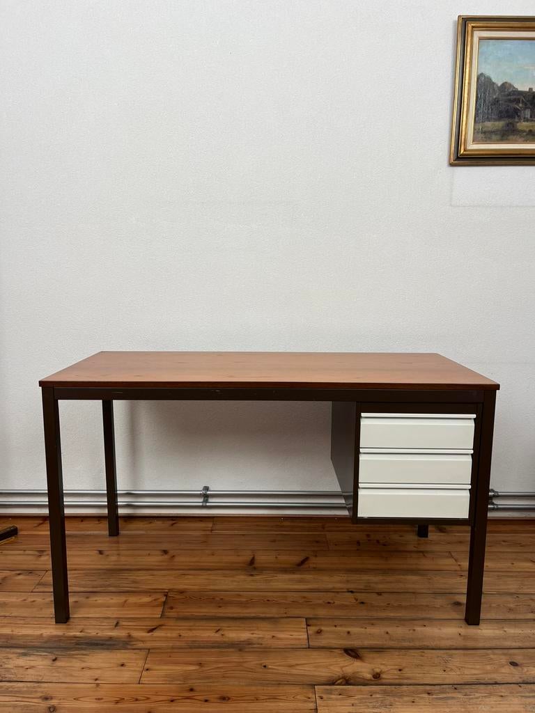 Prachtig jaren ‘70 bureau van hout en metaal, Huis en Inrichting, Bureaus, Ophalen, Zo goed als nieuw