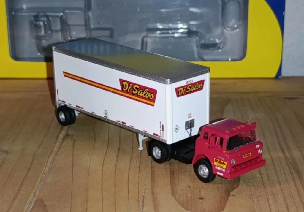 Ford C Tractor w/28'Wedge Trailer Di Salvo, Ophalen of Verzenden, Zo goed als nieuw, Bus of Vrachtwagen, Overige merken