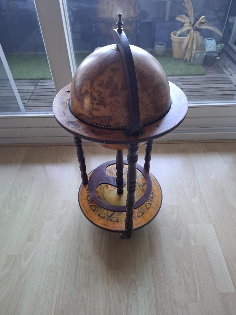 Wereldbol minibar / globe bar drankkast  – vintage stijl, Huis en Inrichting, Ophalen, Zo goed als nieuw