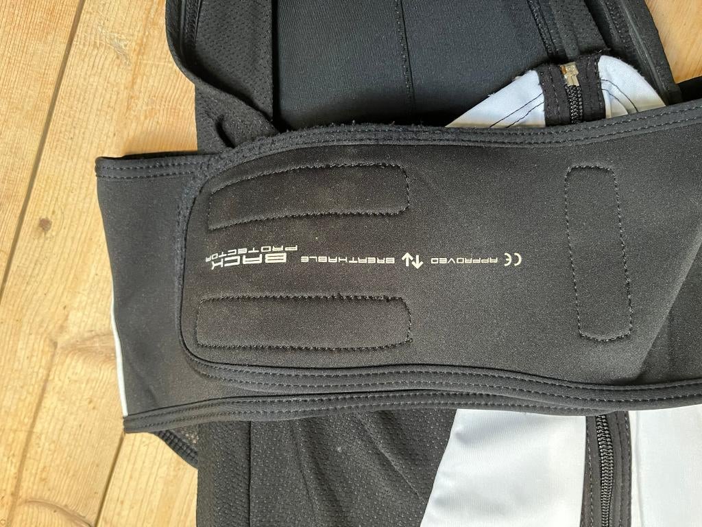 Burton snowboard, incl. schoenen, tas en rugbeschermer, Ophalen, Gebruikt, Board