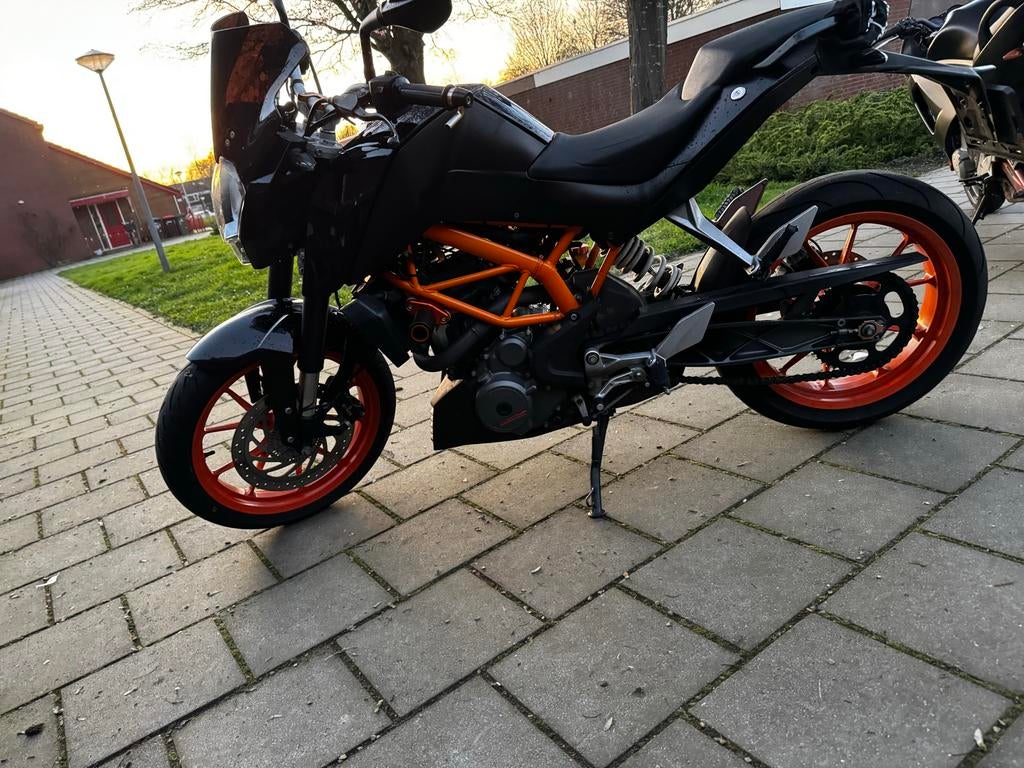 KTM Duke 390 2014 - Nette staat, 25xxx km
