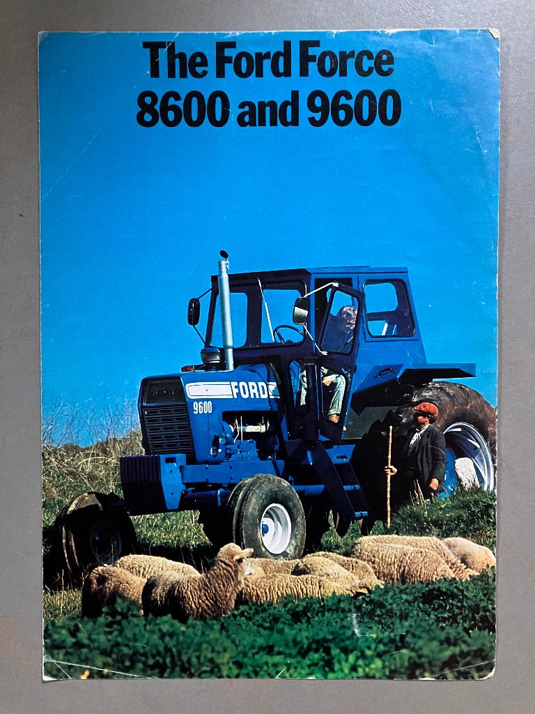 Ford 8600 9600 trekker tractor folder brochure, Boeken, Ophalen of Verzenden, Gelezen
