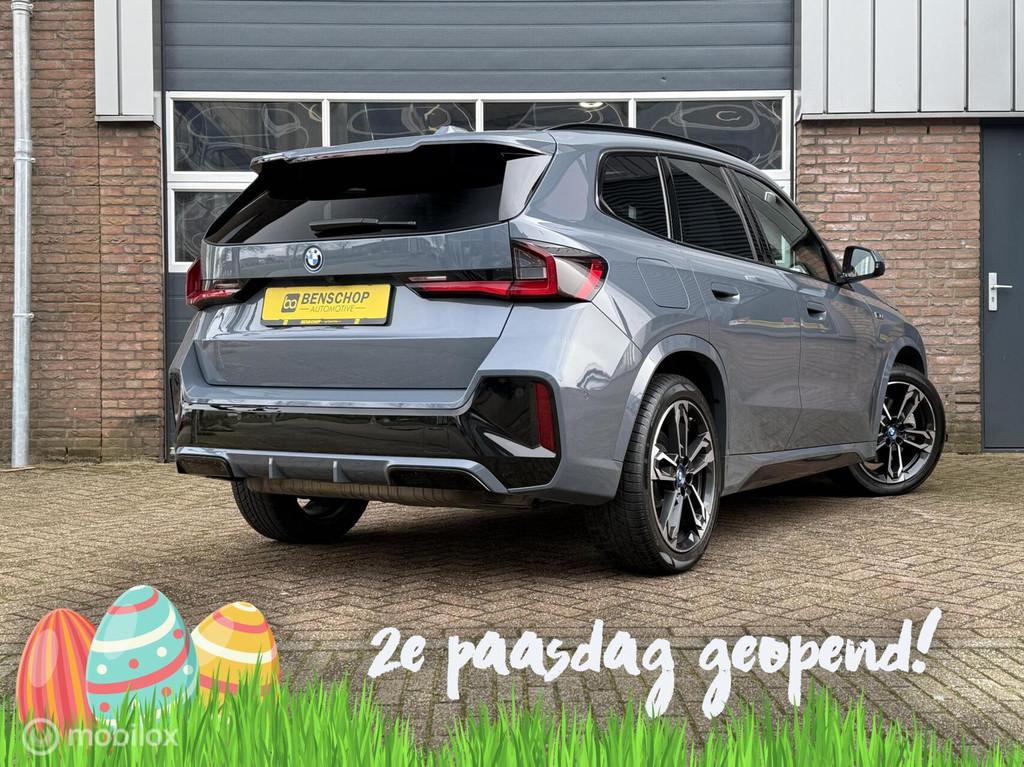 BMW X1 xDrive30e M Sport Panodak M onderstel Virtual Navi Ca, Zwart, Bedrijf, Hybride Elektrisch/Benzine, 3 cilinders