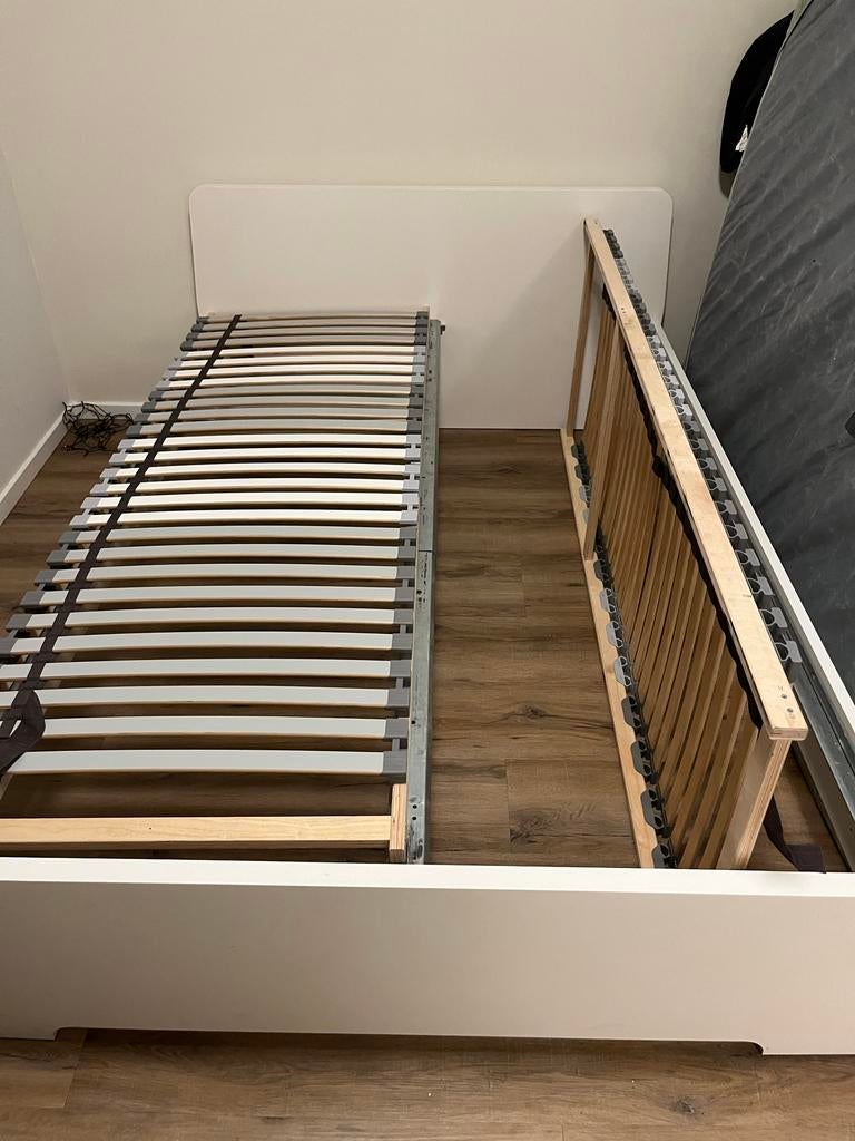 IKEA LEIRSUND Lattenbodem 140x200cm + ASKVOLL Bed Frame, Ophalen, Overige kleuren, Tweepersoons, 140 cm