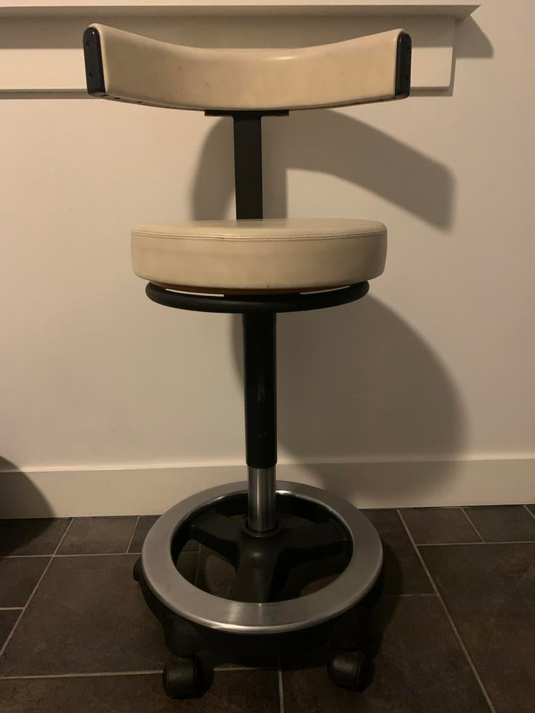 Vintage tandartskruk met draaibare leuning, Ophalen, Kunststof, Gebruikt, Wit