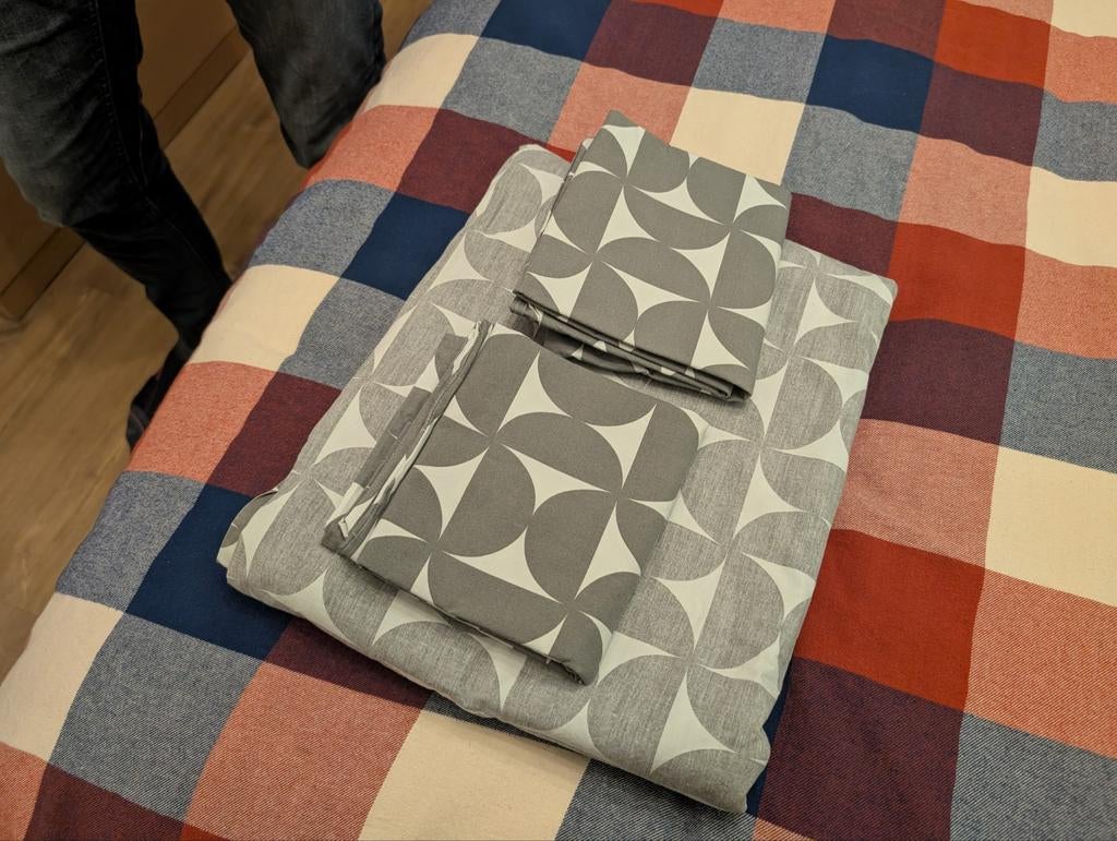 Ikea dekbedovertrek donkergroen 220*240, Huis en Inrichting, Slaapkamer | Beddengoed, Dekbedovertrek, Tweepersoons, Ophalen of Verzenden