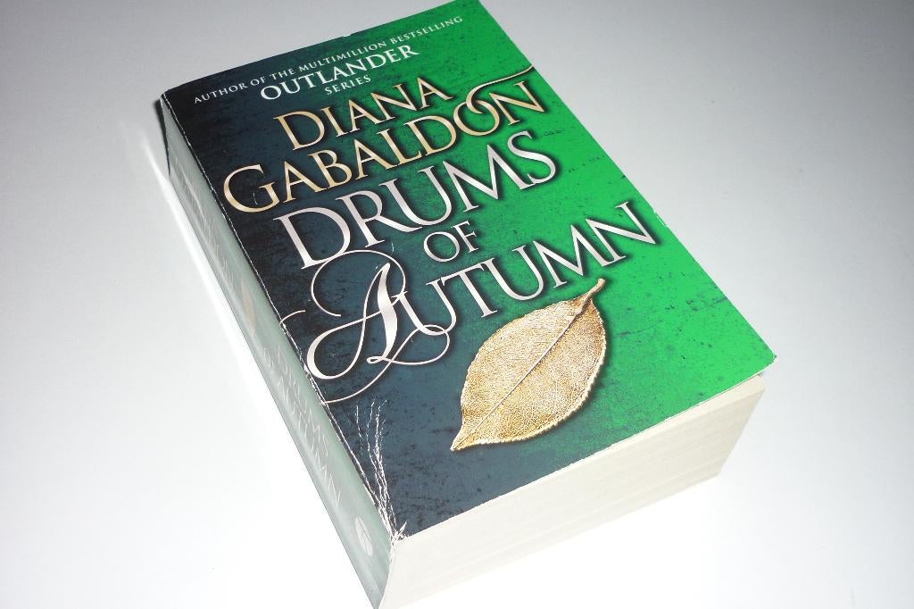Diana Gabaldon: Drums of Autumn (Outlander part 4), Boeken, Ophalen of Verzenden, Gelezen