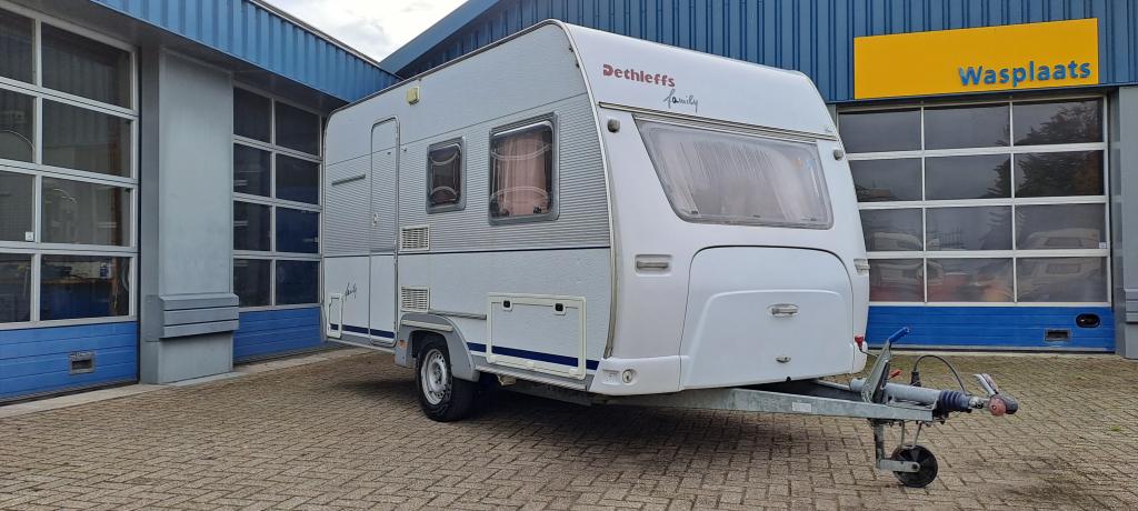 Dethleffs Family, Lichtgewicht caravan met voortent, Caravans en Kamperen, Bedrijf, Tot en met 3, Dethleffs, 5 tot 6 meter
