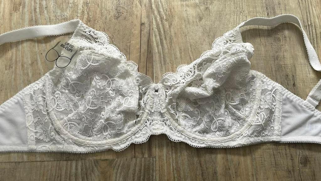 Nieuwe Triumph bh 75F, Ophalen of Verzenden, BH