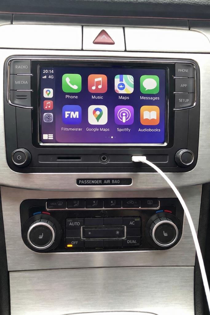 Volkswagen RCD330 CarPlay Autoradio, Auto diversen, Ophalen of Verzenden, Gebruikt
