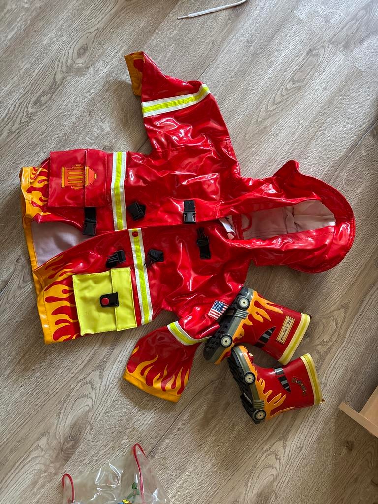 Kidorable Brandweerman Regenpak & Laarzen Set, Ophalen of Verzenden, Zo goed als nieuw, Jongen