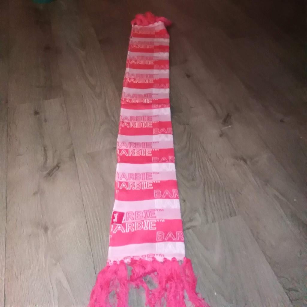 Barbie sjaal, Kleding | Dames, Mutsen, Sjaals en Handschoenen, Ophalen of Verzenden, Zo goed als nieuw, Maat 42/44 (L), Sjaal