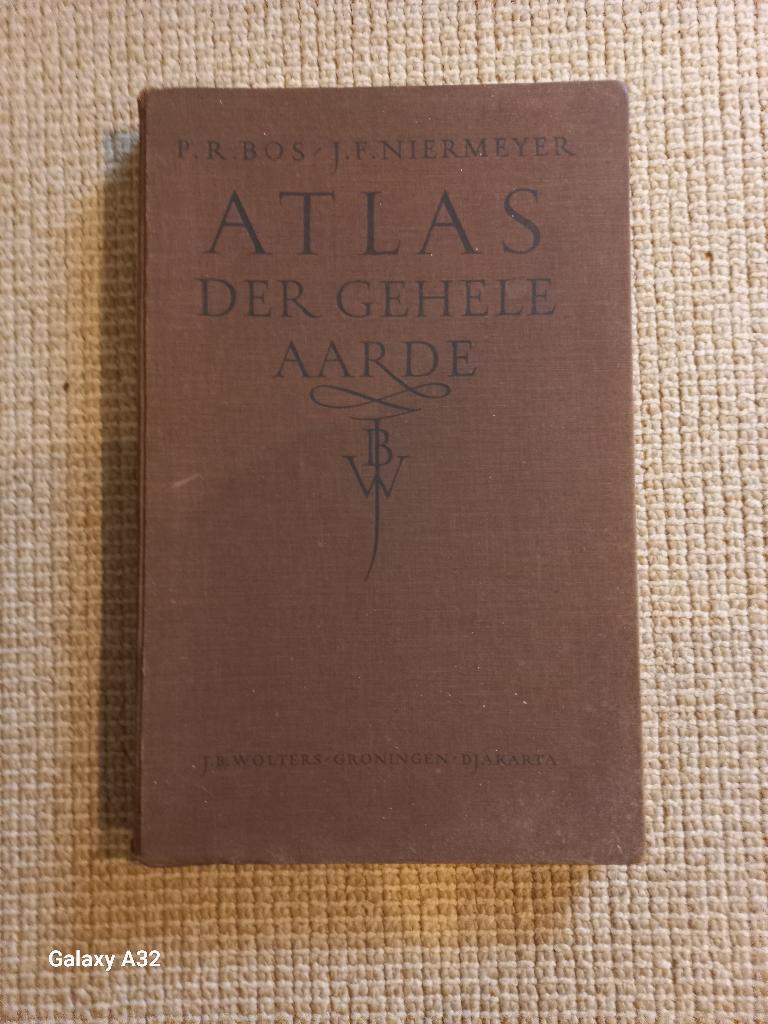 Bosatlas 1955., Gelezen, Overige atlassen, Ophalen of Verzenden, 1800 tot 2000