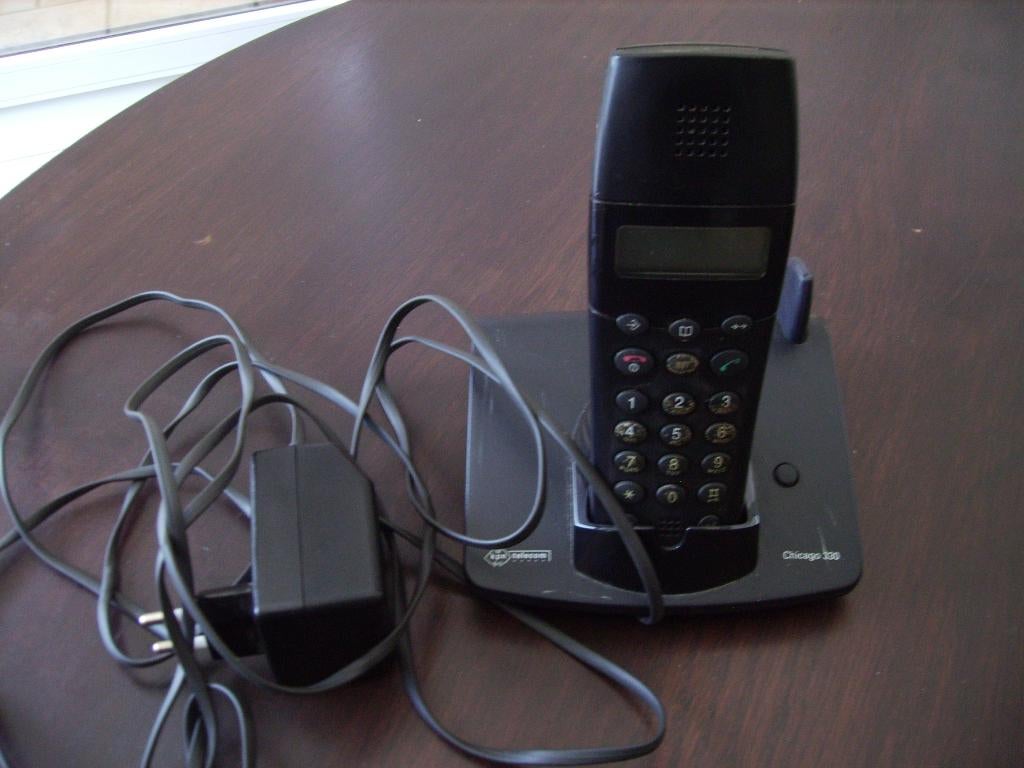 1 - Huistelefoon Chicago handset € 10,00, Ophalen of Verzenden