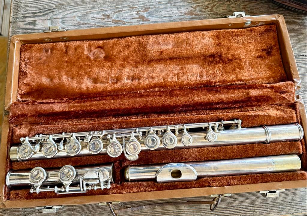 Dwarsfluit Artley met koffer - Vintage instrument, Ophalen of Verzenden, Gebruikt, Dwarsfluit, Met koffer of tas