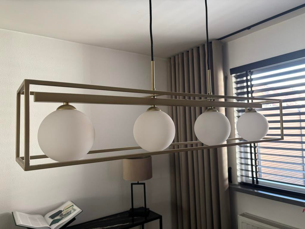 Hanglamp Vallaspra met melkglas bollen, Ophalen, Gebruikt, Glas, 75 cm of meer