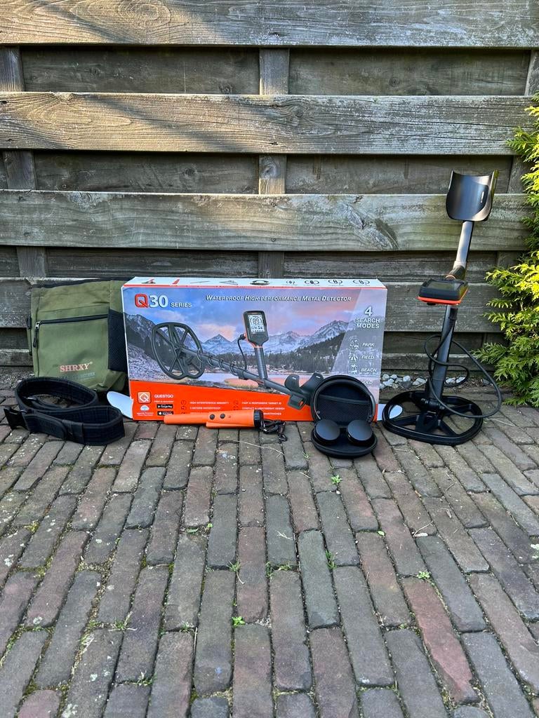 Quest Q30+ metaaldetector, Gebruikt, Meer dan 30 cm, Instelbare gevoeligheid, Ophalen