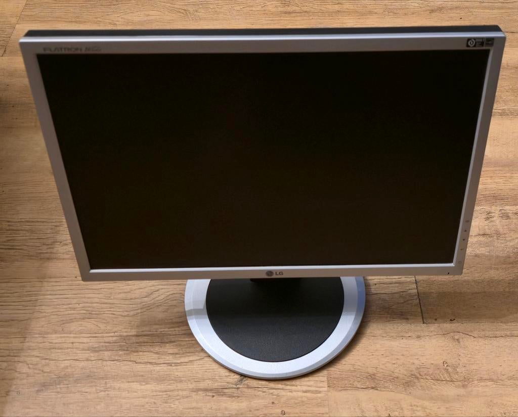 Flatron L194WS-SF | 19 inch, 1440x900, 16:10, 89 DPI, LCD/TN, Gaming, 3 tot 5 ms, Refurbished, Ophalen of Verzenden