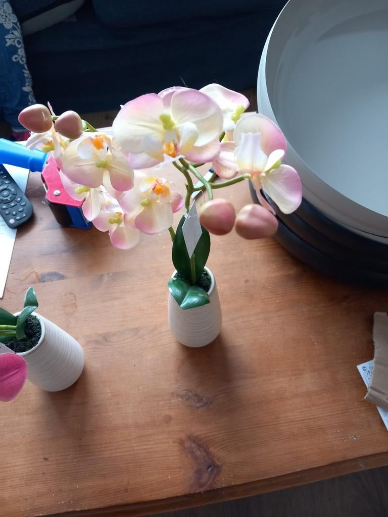 Kunst bloemen met vaasje per stuk, Huis en Inrichting, Woonaccessoires | Kunstplanten en Kunstbloemen, Ophalen of Verzenden, Zo goed als nieuw