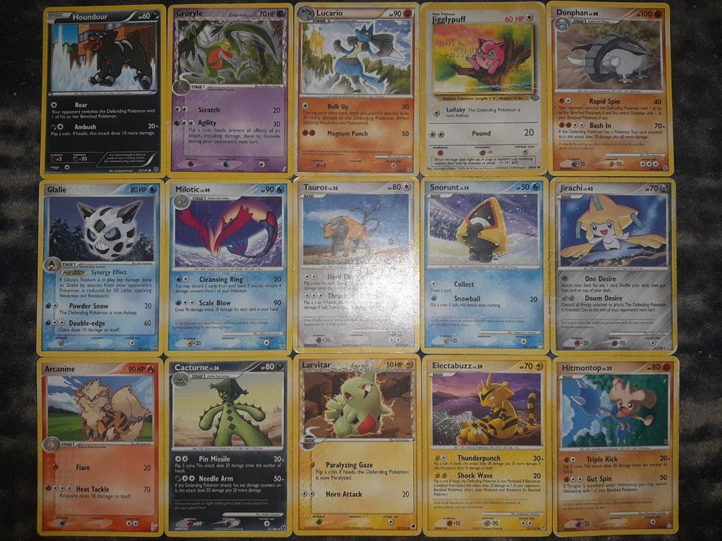 Oude Pokémon kaarten van verschillende jaren, Ophalen of Verzenden, Gebruikt, Meerdere kaarten