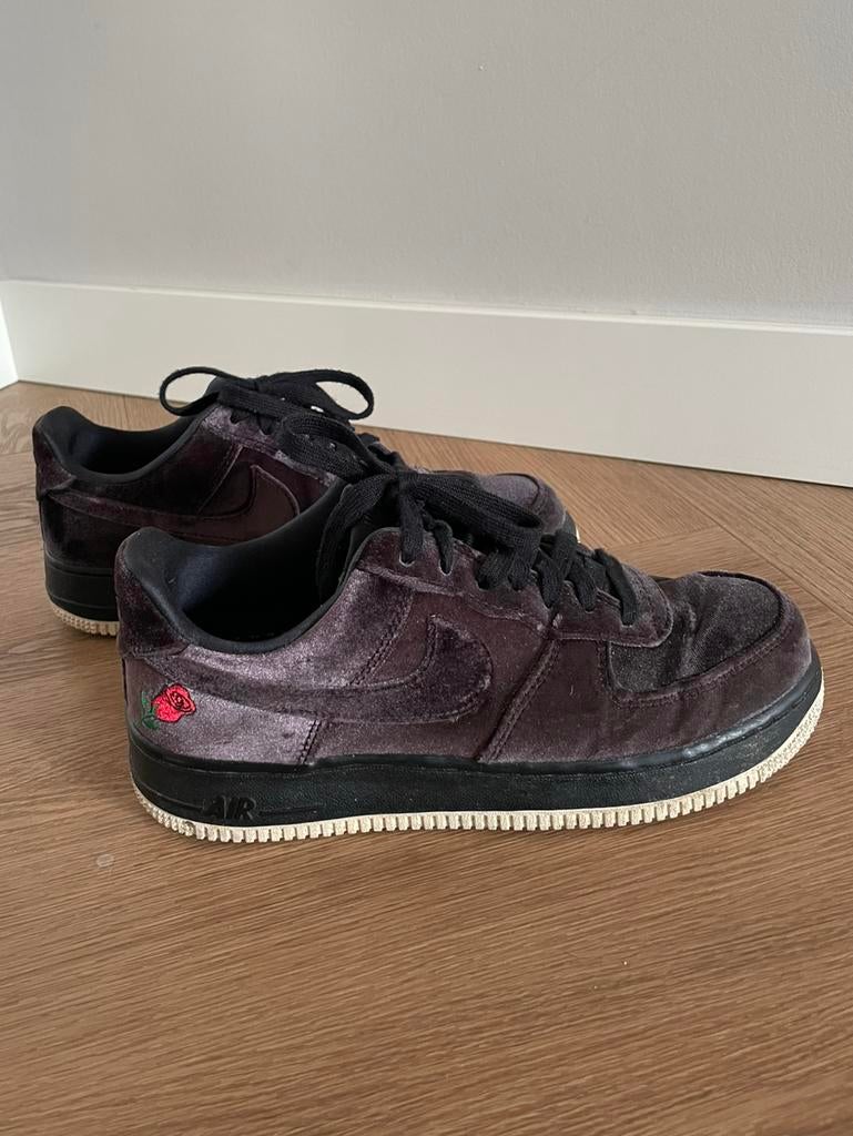 Nike Air Force 1 - suede - maat 40, Zwart, Ophalen of Verzenden, Sneakers of Gympen, Zo goed als nieuw