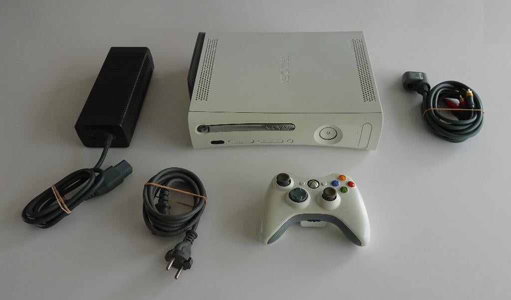 Microsoft Xbox 360 compleet met Controller, Ophalen, Zo goed als nieuw, 60 GB, Met 1 controller
