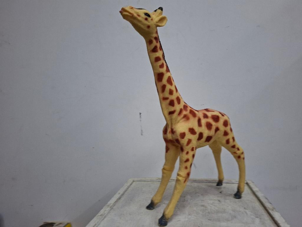 beeld van schitterende giraf, Ophalen of Verzenden, Zo goed als nieuw, Mens