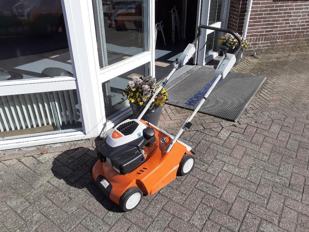 Stihl RL 540 verticuteermachine, 6 pk motor, Nette staat!, Ophalen, Gebruikt, Benzine