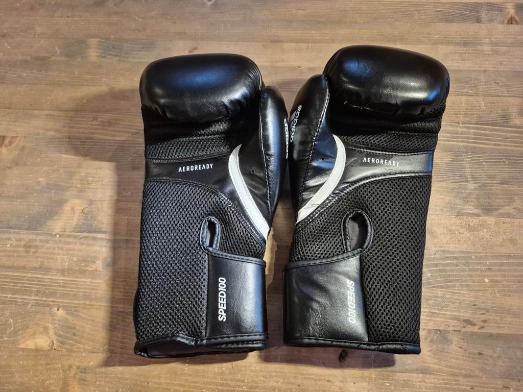 Adidas -16 Oz - Speed 100 (Kick)Bokshandschoenen Zwart/ Wit, Ophalen of Verzenden, Zo goed als nieuw, Bokshandschoenen