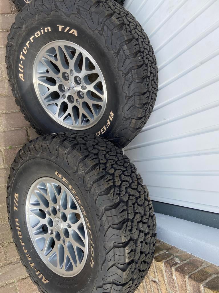 Velgen met banden voor Jeep Cherokee, Ophalen, Gebruikt, 15 inch, Banden en Velgen