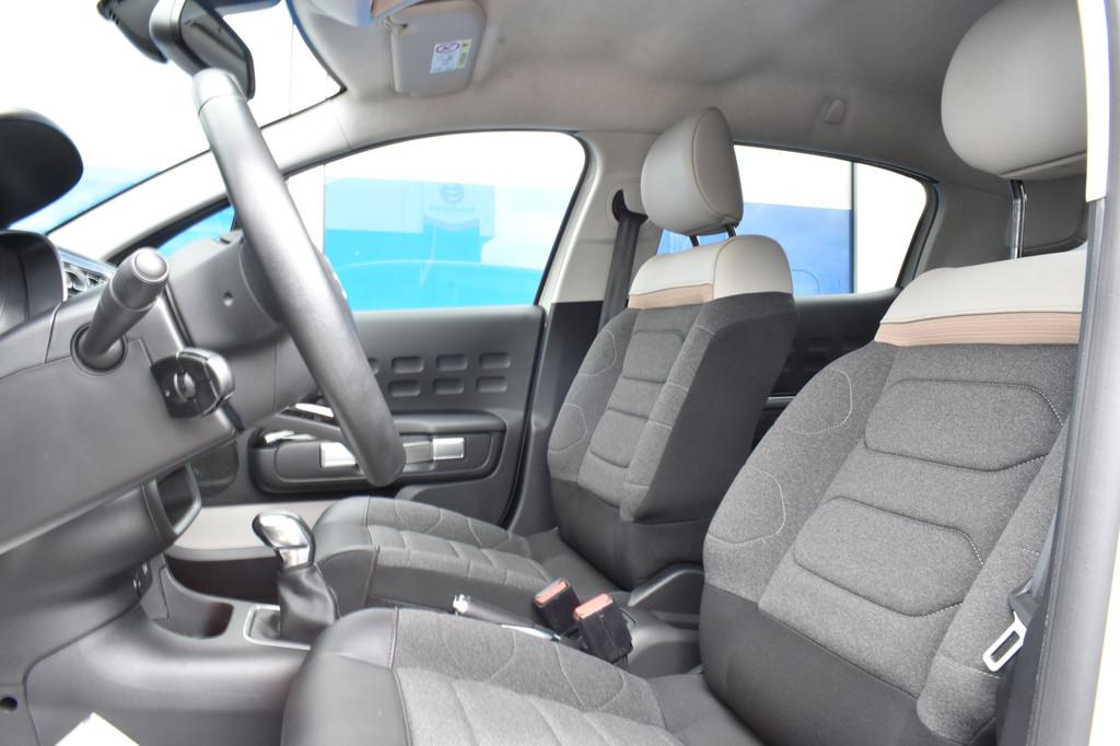 Citroën C3 PureTech 82 Shine Airco | LM velgen | Navigatie, Voorwielaandrijving, 83 pk, 450 kg, 1199 cc