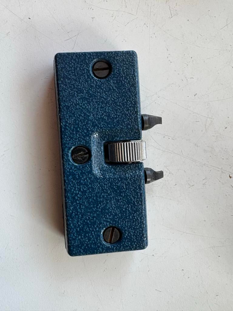 Horloge opener, Ophalen, Gebruikt